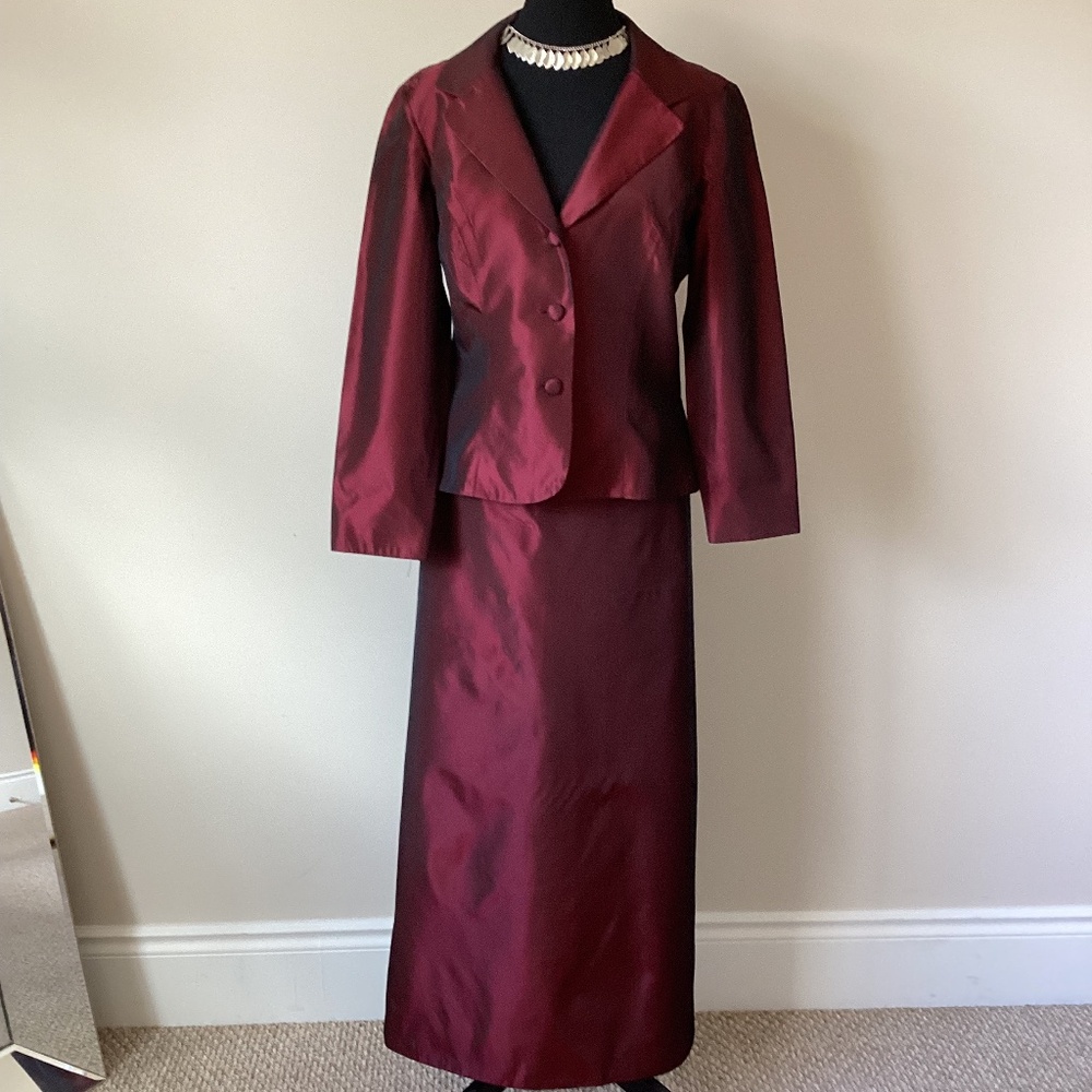 VINTAGE Holt Renfrew 2-piece Taffeta Outfit Burgundy US 8
